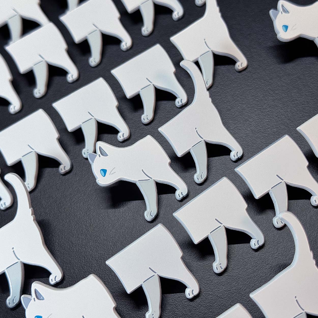 PANORAMIC CAT – Enamel Pin